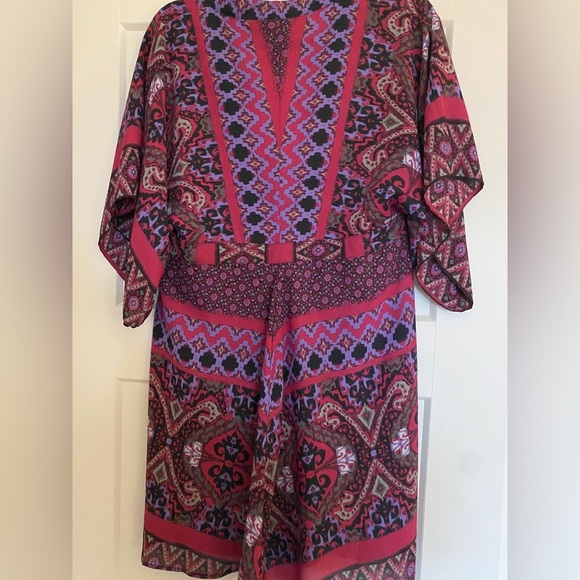 Express V-neck purple flowy top size large - Picture 4 of 9